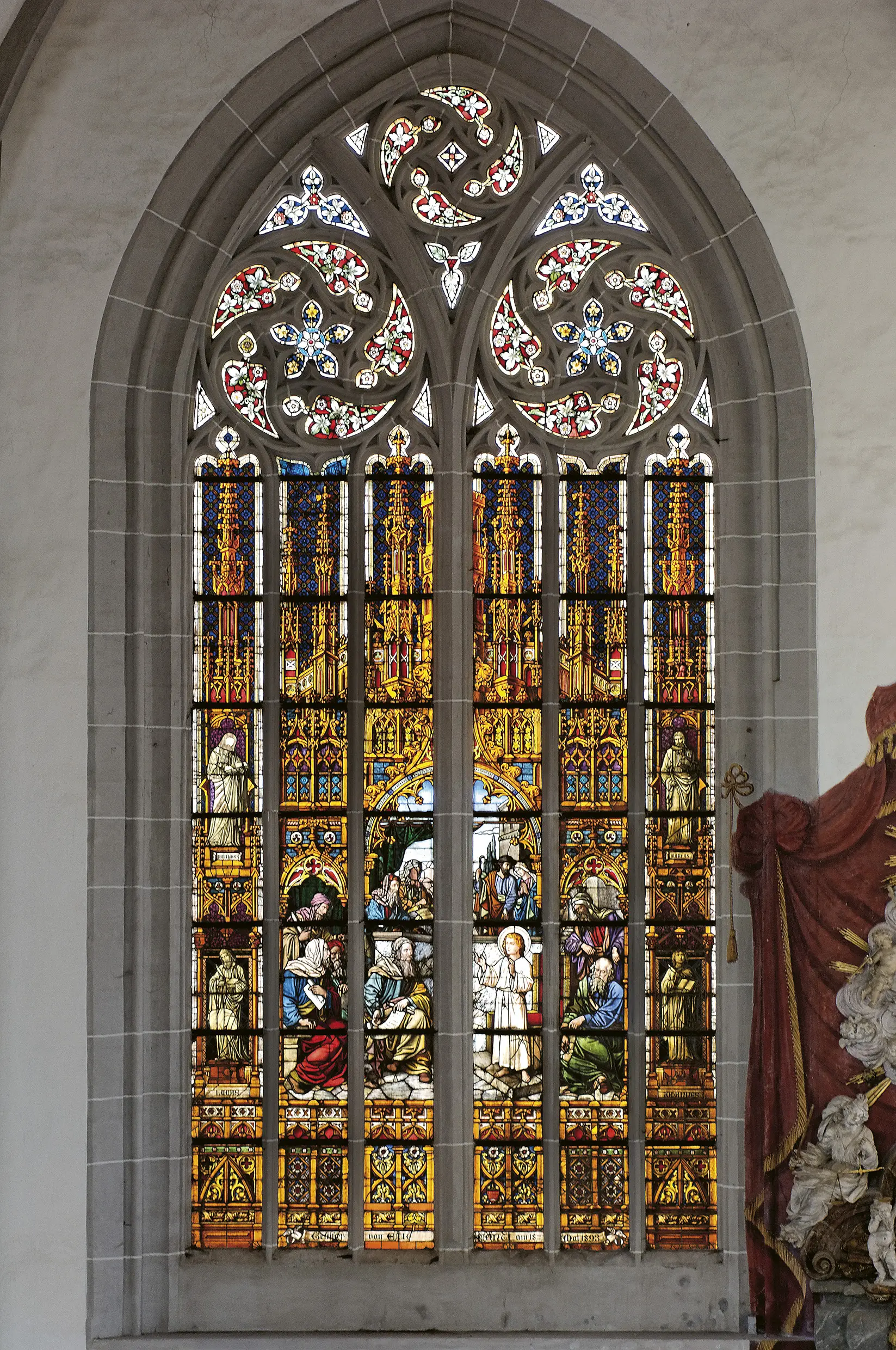 einzig erhaltenes buntes Fenster